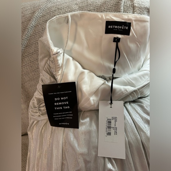 Retrofete Silver Gown - Picture 4 of 8